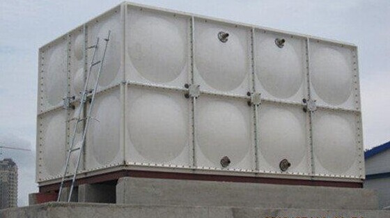 手糊玻璃鋼水箱與SMC玻璃鋼水箱主要有哪些區別?